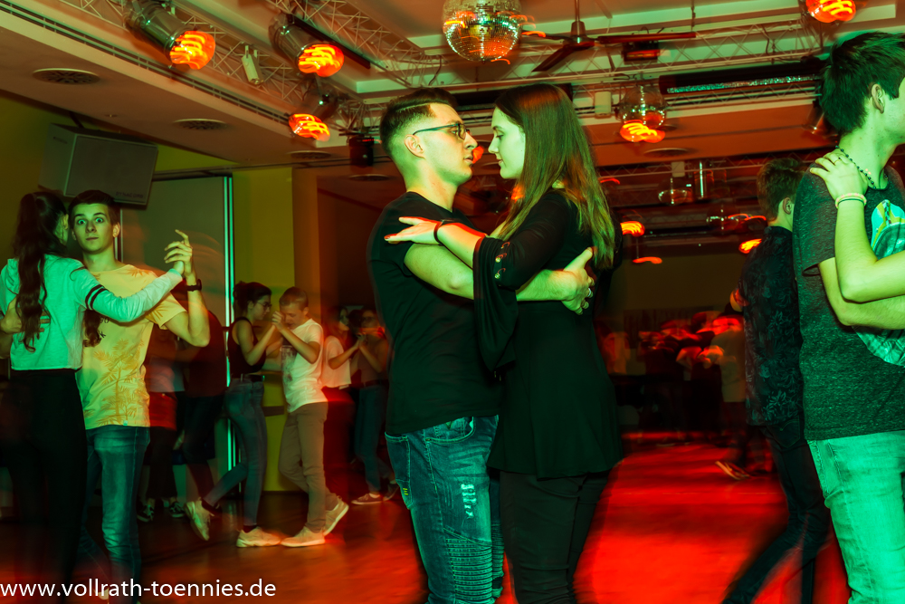 2019 11 30 Tanzparty Jugend 0633